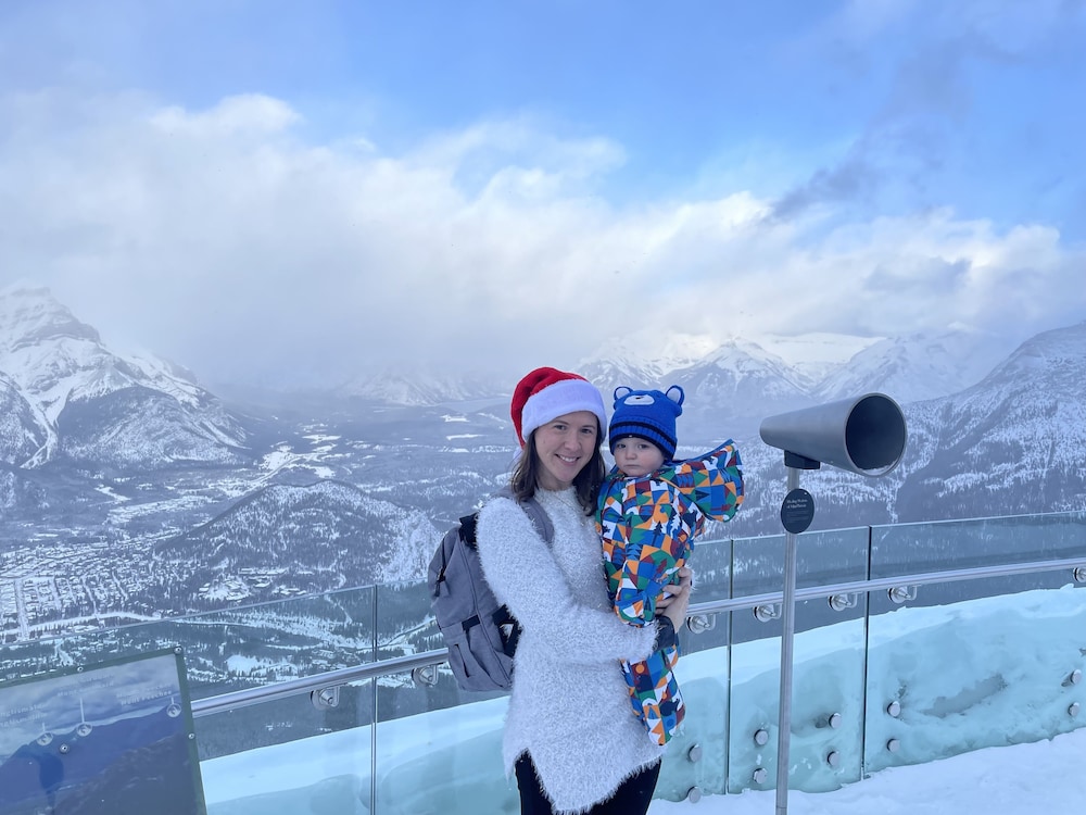Storm Mountain Lodge Cabins & Dining