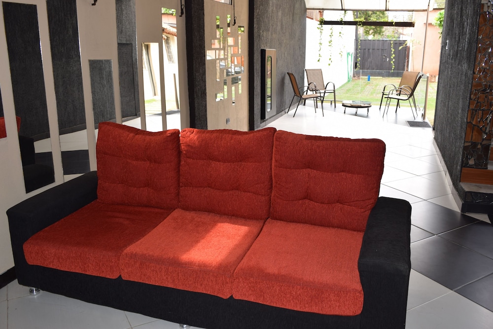 Acosta Ñu Apart Hotel