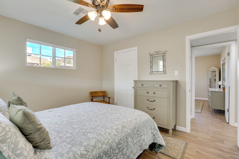 Centrally Located Oasis 1 Mi to Shadow Mountain!