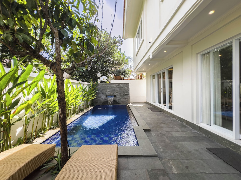 Obeh Villa Ubud Two Bedroom Private Pool