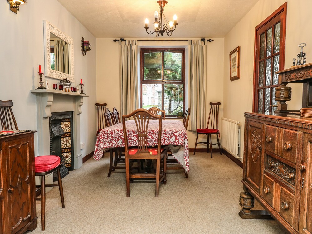 Derwen Villa