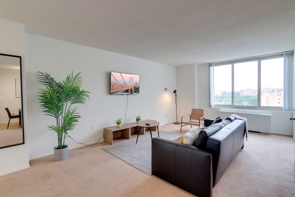 Crystal City Comfortable Apartments