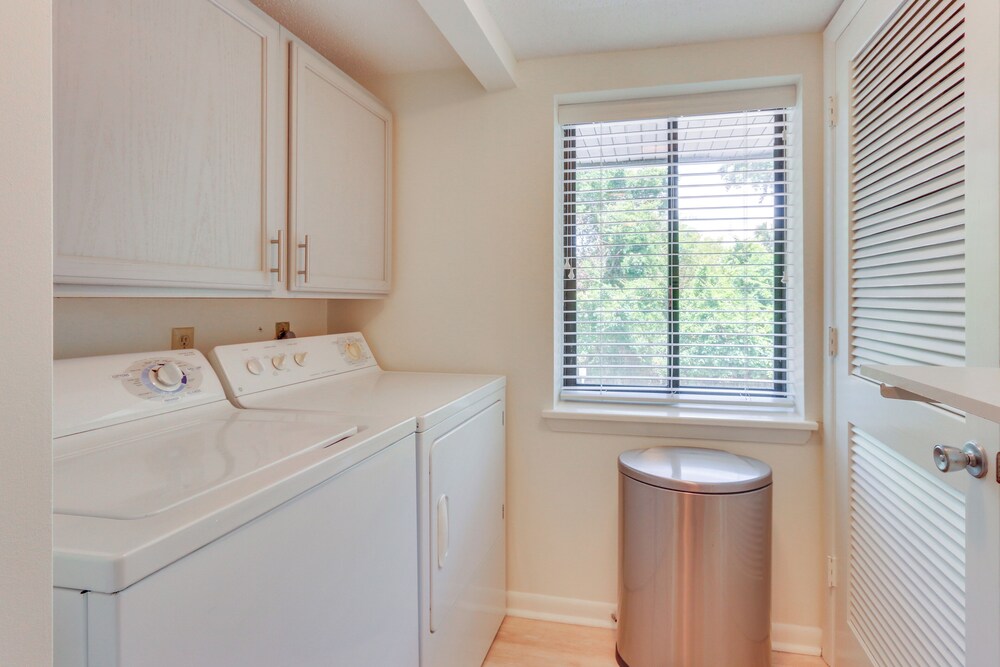 Steps to Beach & Pool: Hilton Head Island Condo!