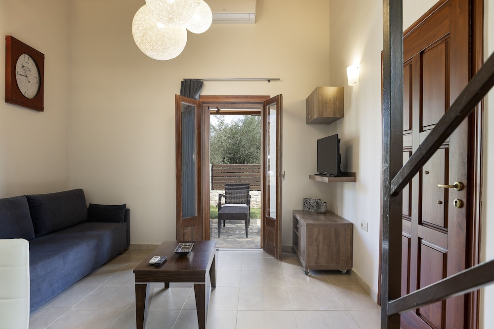 Maratho Villa - With Private Pool