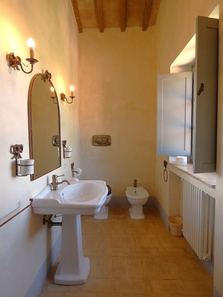I Escape to Umbria, Quiet