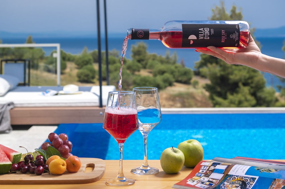 Villa D'Oro - Luxury Villas & Suites