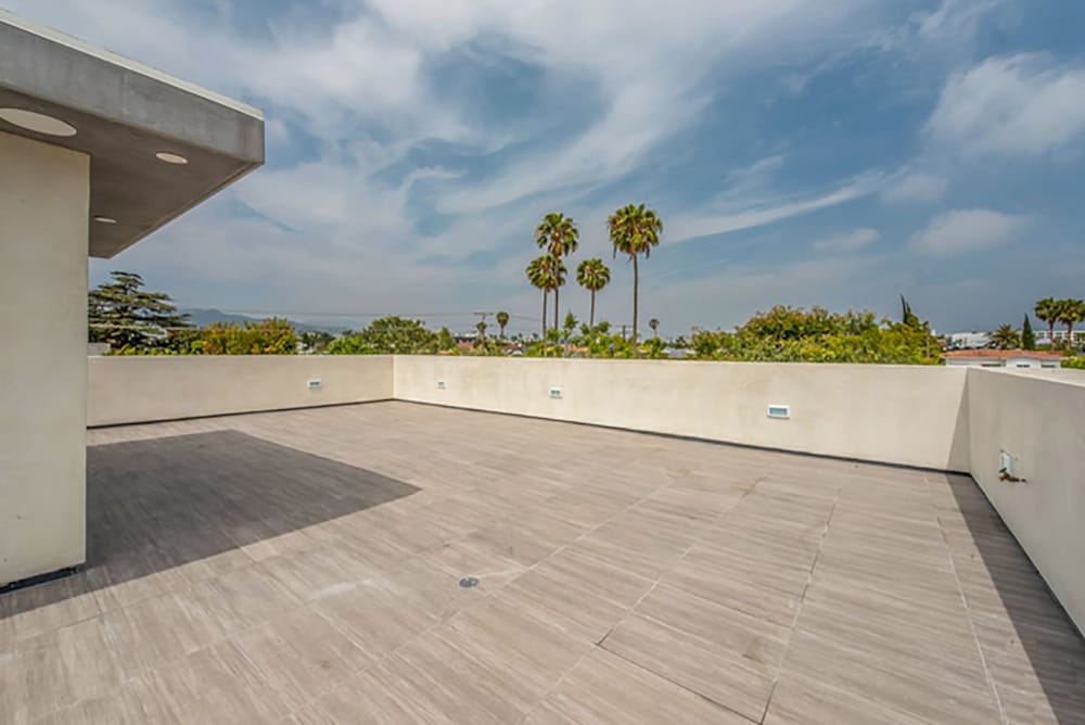Laurel Modern Villa - Image 5