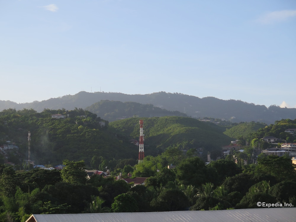 Alicia Tower Residences - Adult Only - Hostel