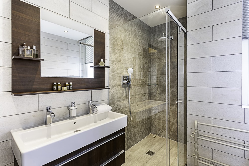 Well-designed Chelsea Flat