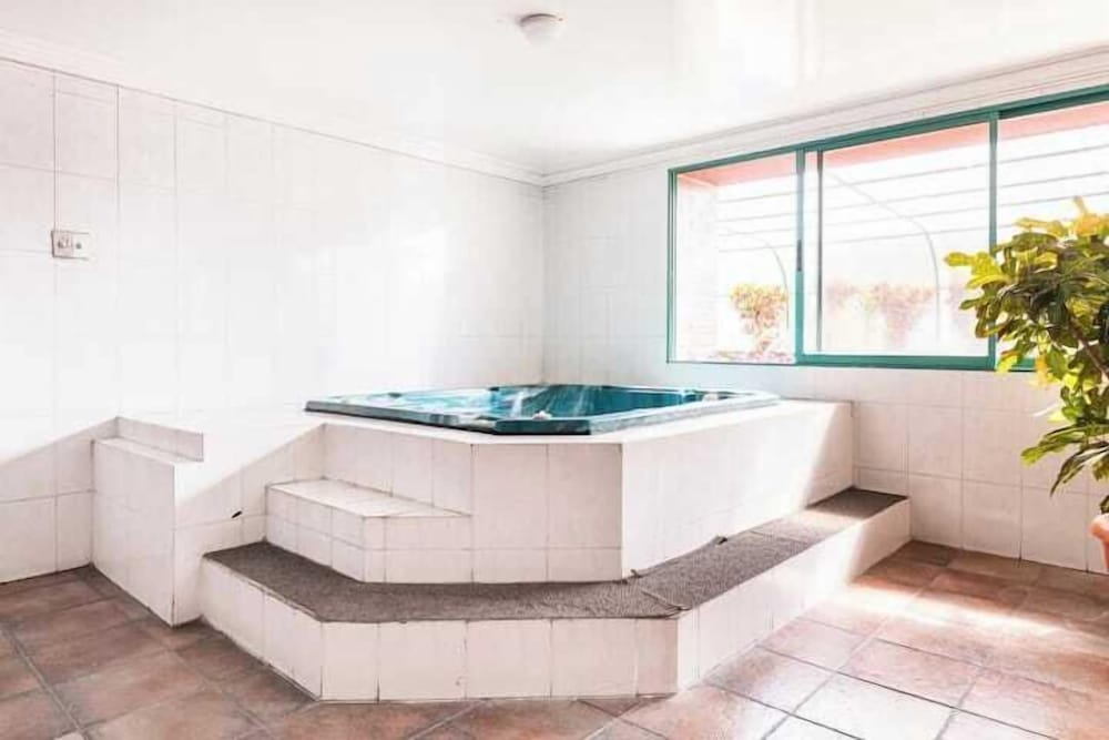Fontana Suites