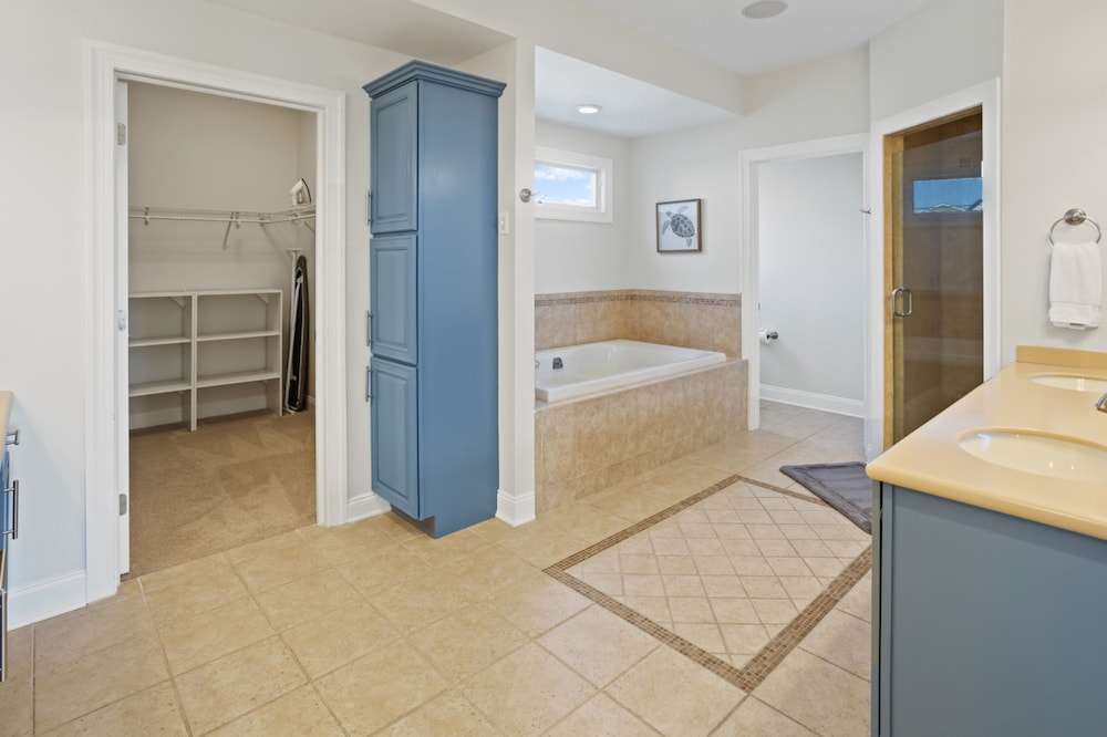 Heated Pool Hot Tub 5BR Game Room Elevator Cabana