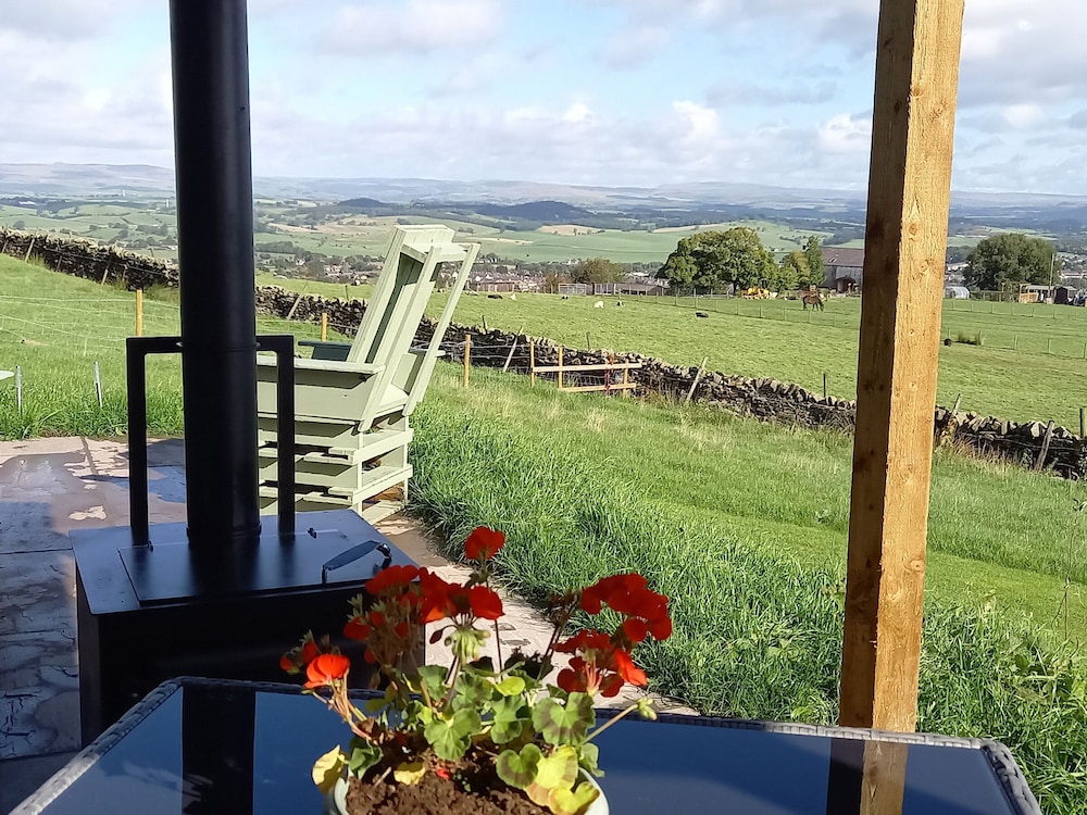 The Journeyman Luxury Shepherds Hut