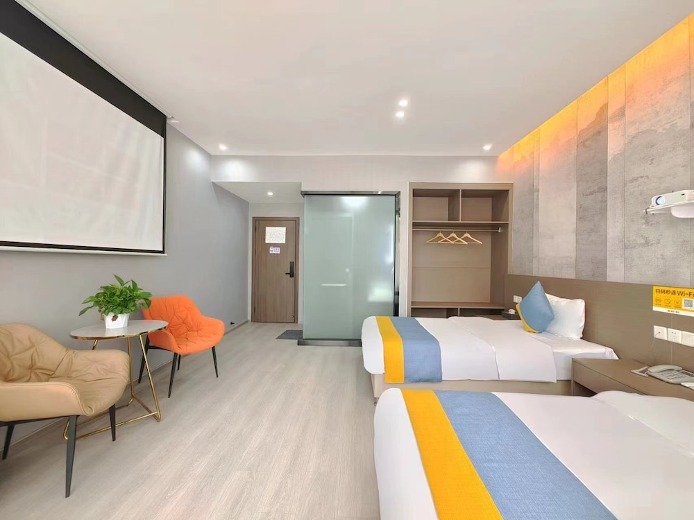 Grand Central Apartments, Centro