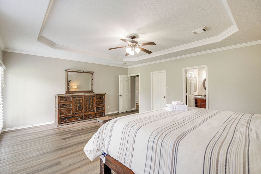 Expansive Home in Humble Near Lake Houston! view 5