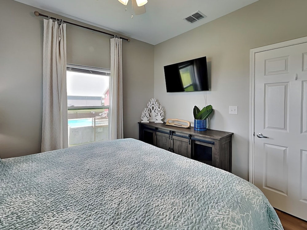 Inn at Bleu Estuary by Miss Kitty’s