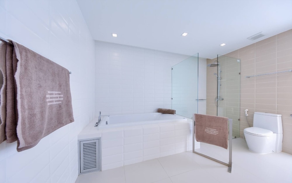 Luxury Sea View Pool Villa L at Unique Residences
