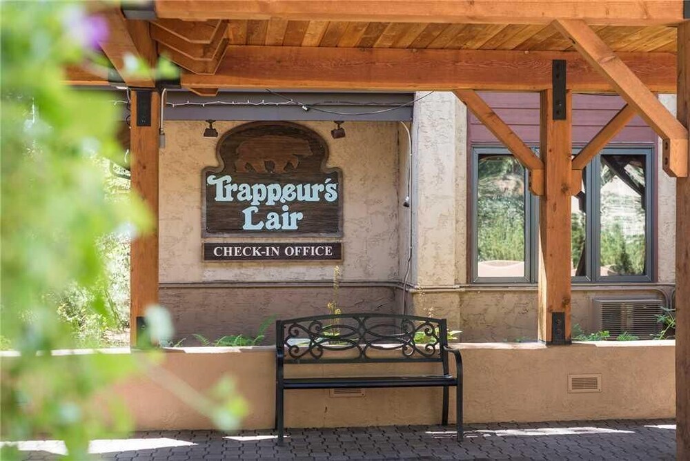 1203 Trappeur's Lodge, Trappeur's Crossing Apartment 2