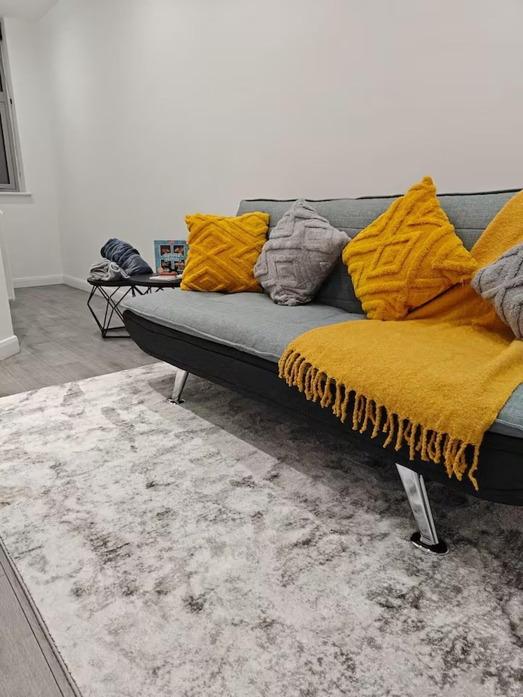 Modern 1Br Sleeps3 - City Centre Location