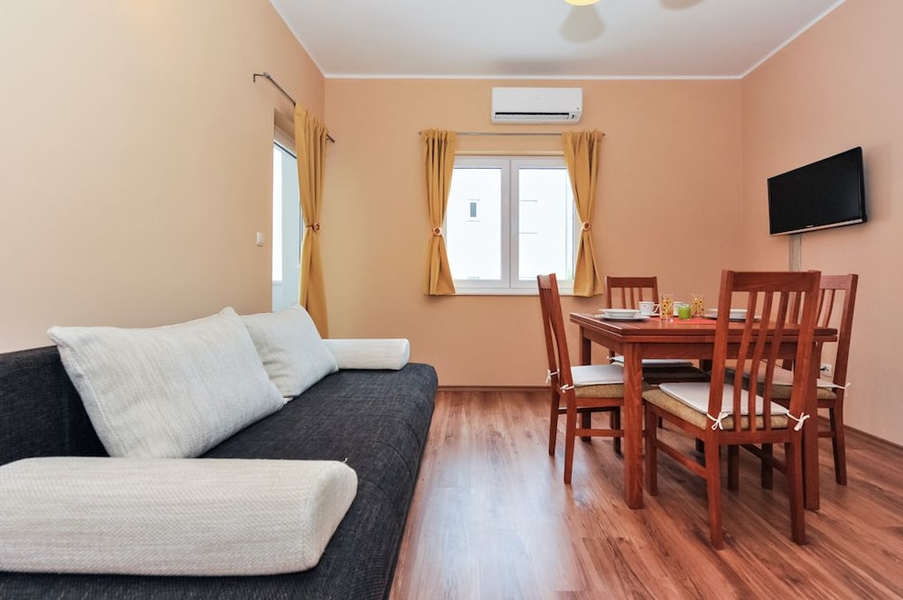 Apartments Kruno