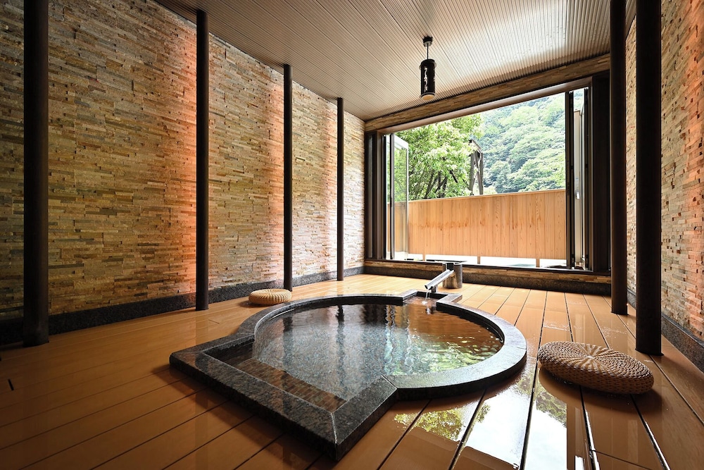 Tonosawa Onsen Yamano Chaya Ryokan