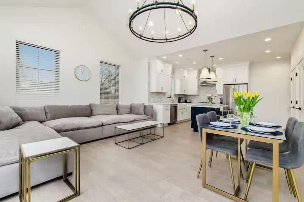 Jungle House Designer Residences – Downtown Columbus