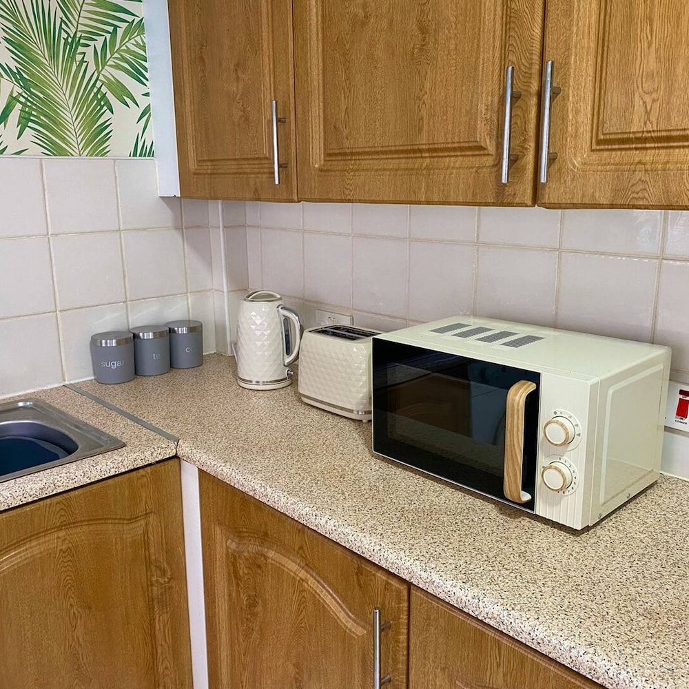 2BR City Side House in Belfast