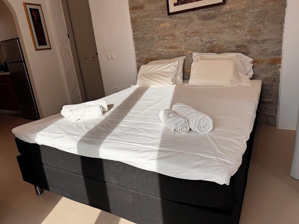 Tzia Stone Modern Studio with Sea View