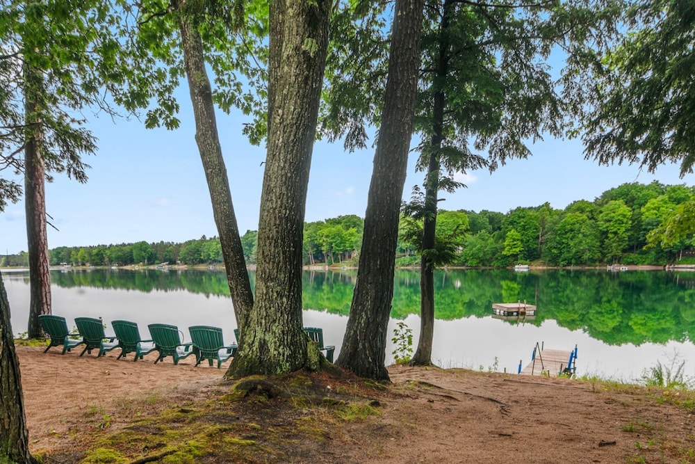 Lakeside Getaway pet Friendly