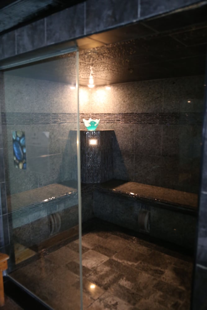 Marble Inn Resort