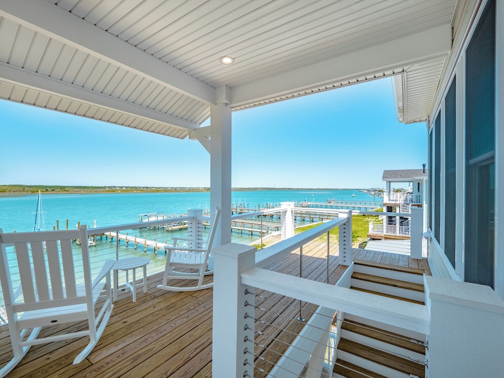 Channel 6 by Topsail Realty