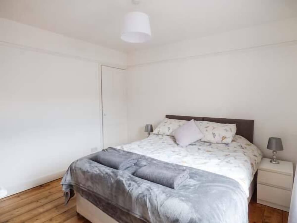 Colchester Vacations - Dutch Cottage - Property Image 2