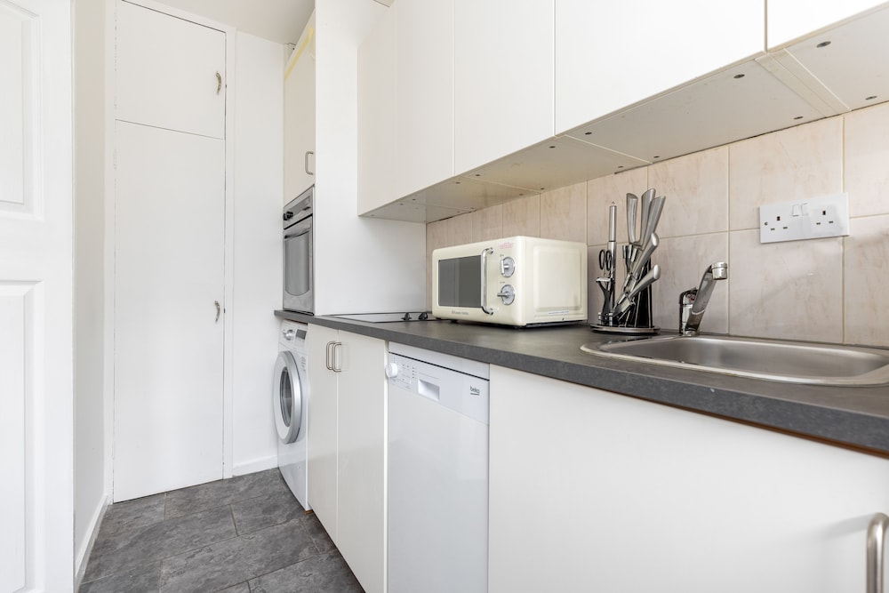 The Pimlico Collection