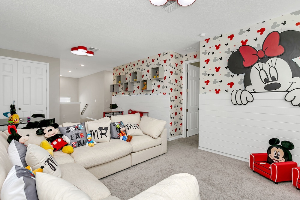 9 BD 6,5 BH Pool, Spa & Game Room - Image 5