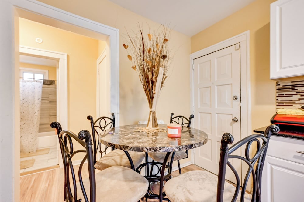 Convenient Hartford Condo < 2 Mi to Dtwn!