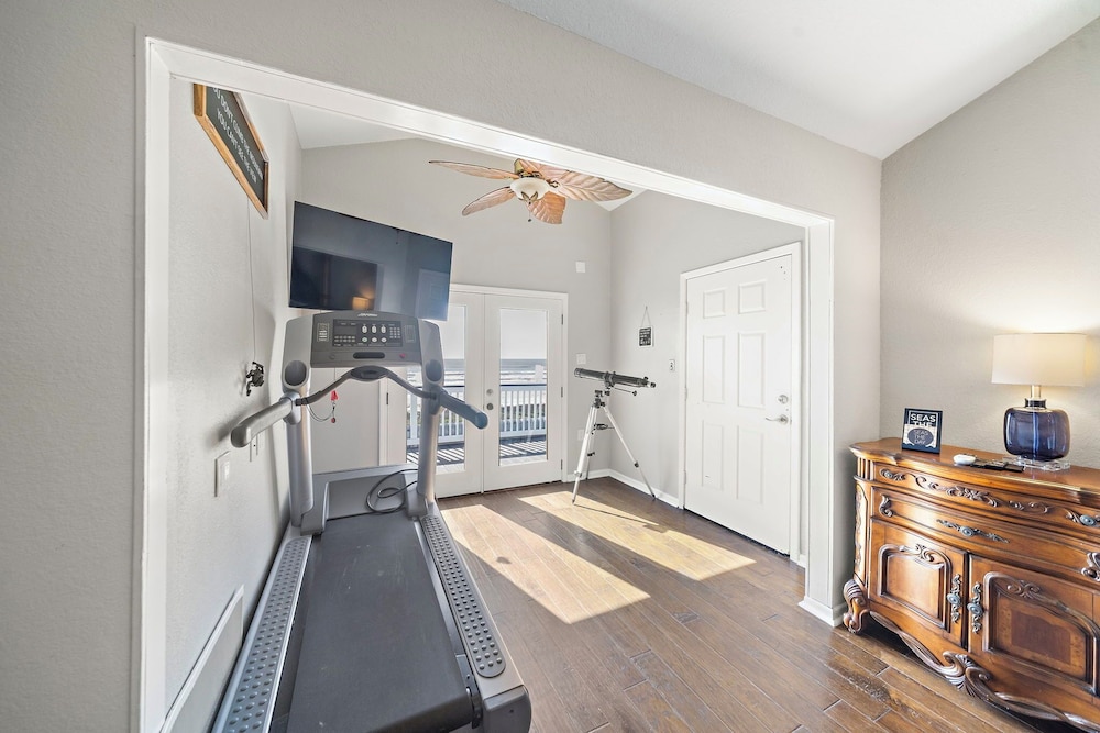 Captain's Manor by Ryson Vacation Rentals