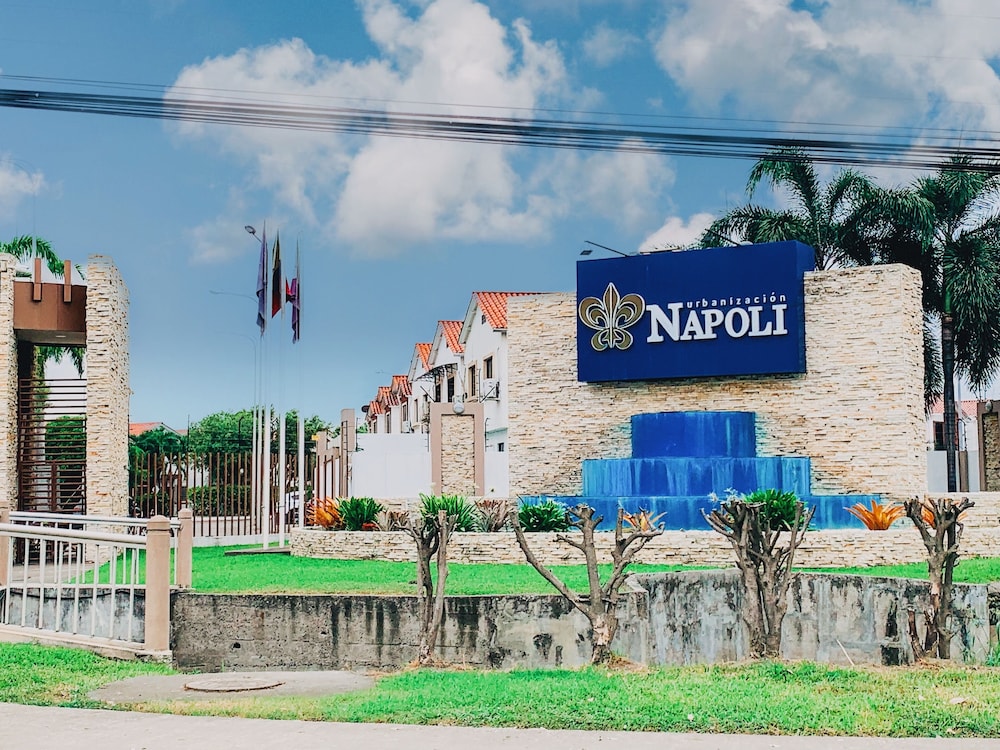 Casa con Piscina Privada para Familias