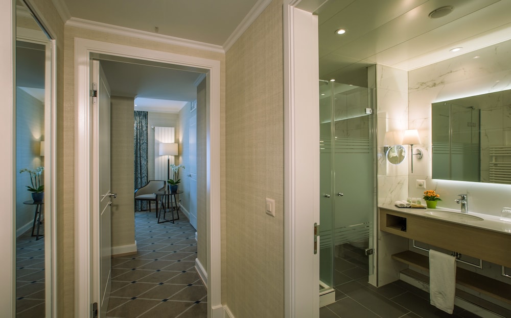 Lausanne Vacations - De la Paix - Property Image 3