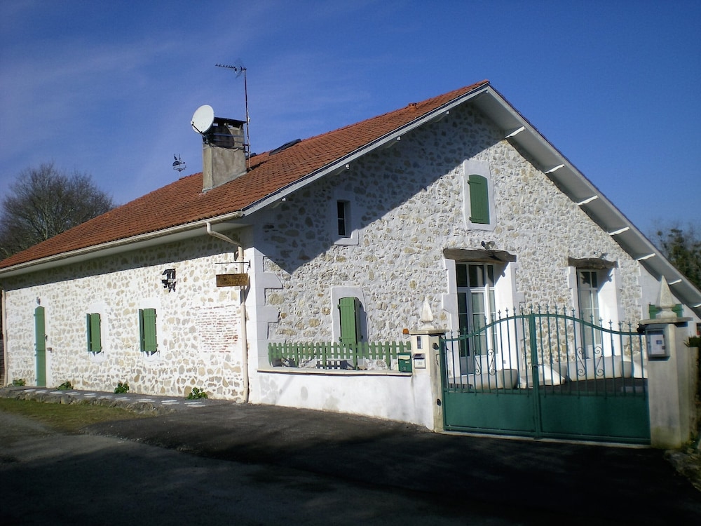 Au Petit Pédegouaty - Chambres d'Hotes view 3