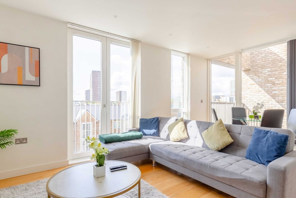 Radiant 1BD Retreat, North Maida Vale!