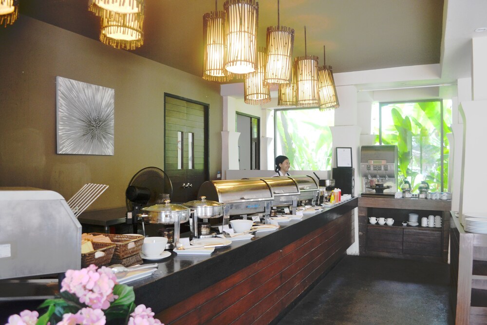 Grand Southsea Khaolak Beach Resort