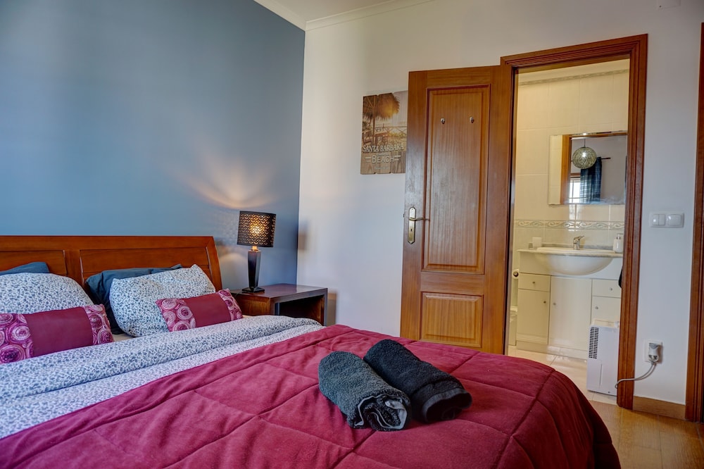 Peniche Surf Lodge - Hostel