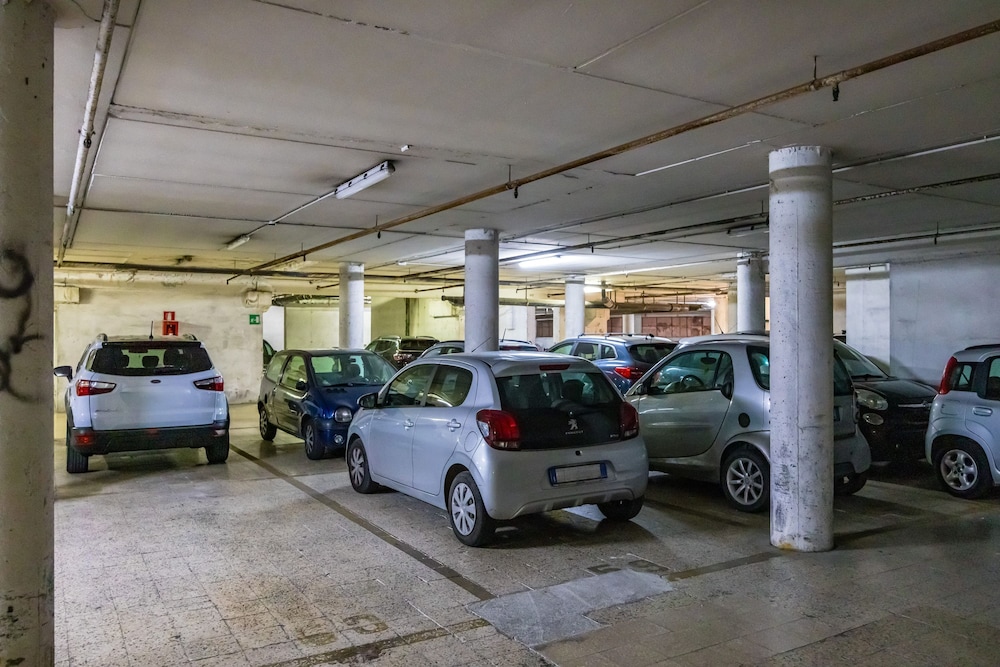 Casa Kenzo With Parking by Napoliapartments