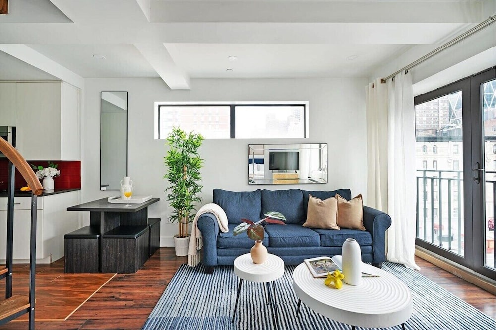 809 Midtown Apartments