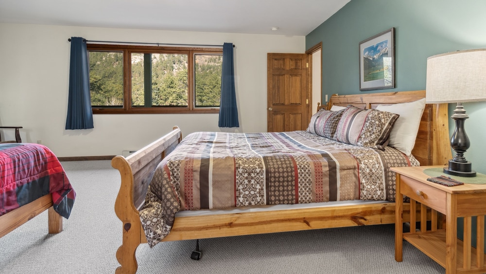 Cascade Mountain Home By Estes Park Homes 6 Bedroom Home
