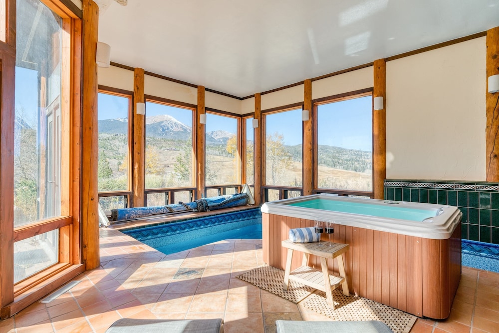 Summit County Vacations - Topaz Estate by Avantstay Luxe Home, Pool View - Property Image 39