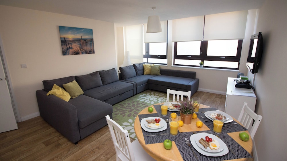 Stayzo Stylish Accommodation in Southampton 10