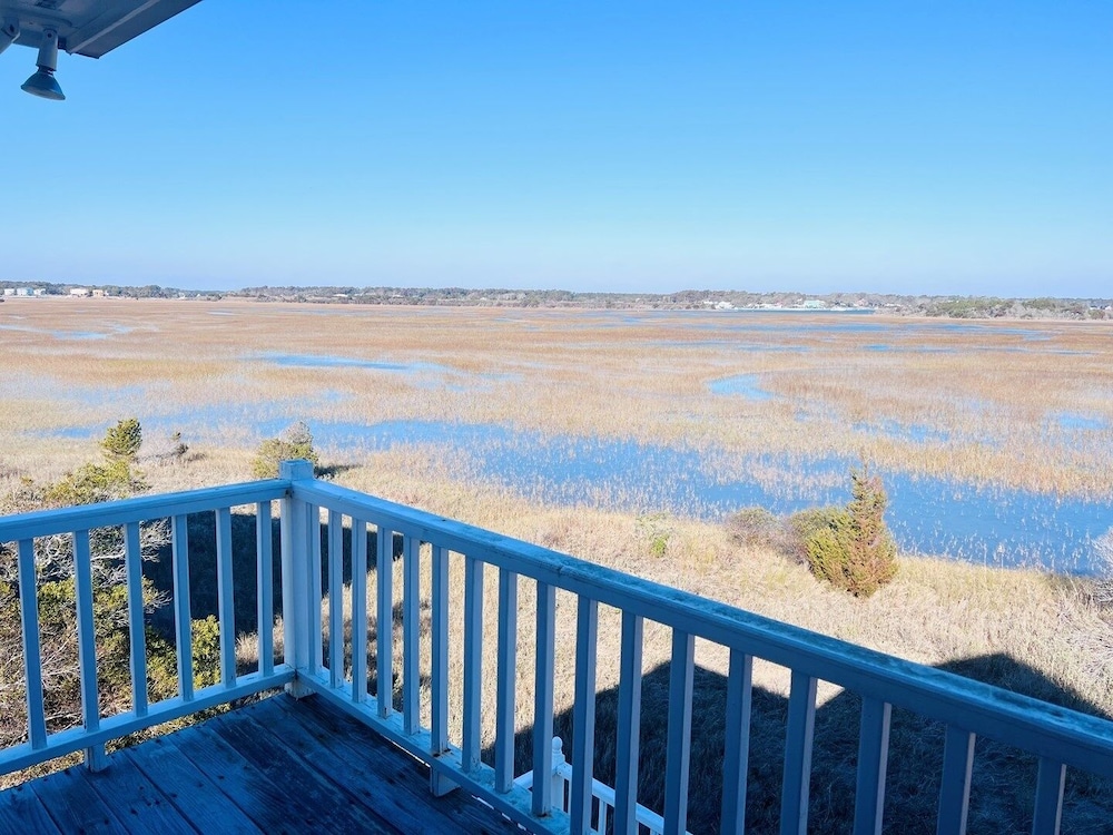 Victoria - 3 Br Home