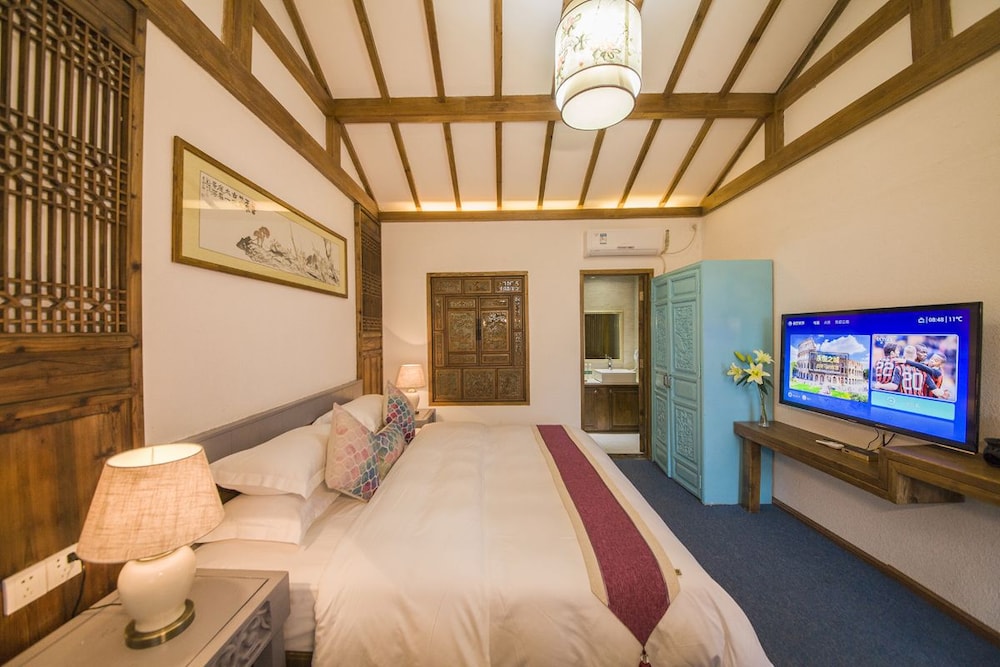 Hua Zhu Fansu Yunju Homestay