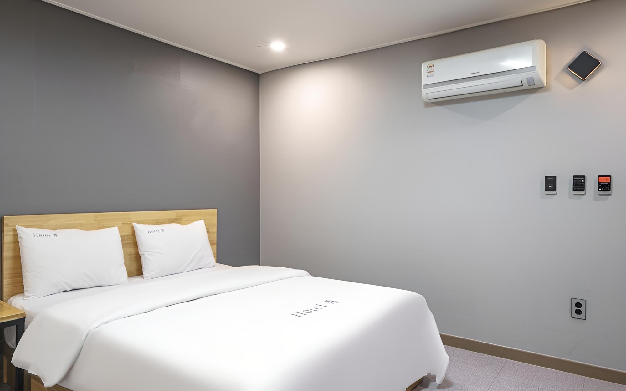 Gwangju Sangmu Hotel Su view 5