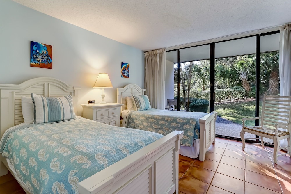 Omni Captains Court 1029 2 Bedroom Condo